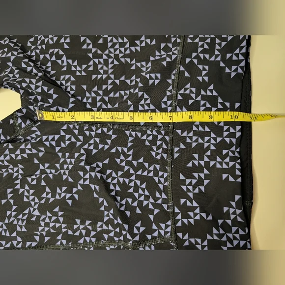 Sweaty Betty L (US 12) Zero Gravity 7/8 Length Black with Light Blue Geometric - Picture 13 of 14